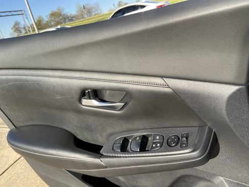 Used 2021 Nissan Sentra SV image 45