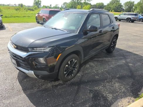 Used 2023 Chevrolet TrailBlazer LT AWD/4WD image 3
