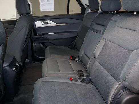 Certified 2025 Ford Explorer Active AWD/4WD image 23