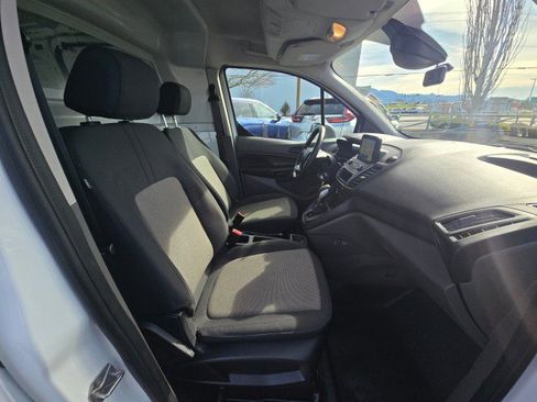 Used 2022 Ford Transit Connect XL FWD image 12