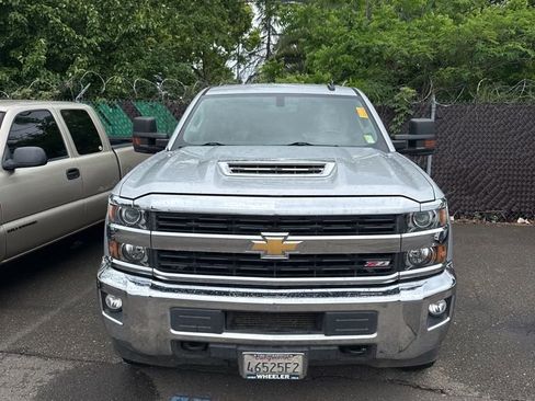 Used 2017 Chevrolet Silverado 2500 LT w/ LT Convenience Package image 2