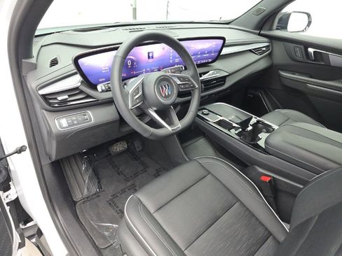 Certified 2025 Buick Enclave Sport Touring w/ Power Package image 16