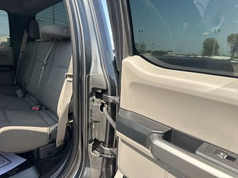 Used 2017 Ford F150 XLT image 24
