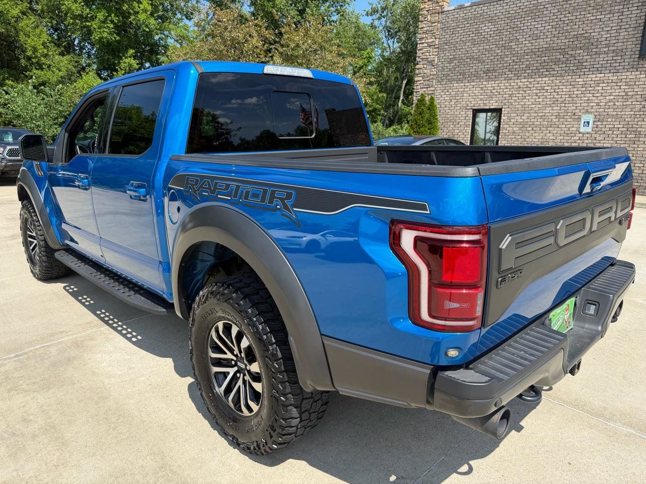 Used 2019 Ford F150 Raptor w/ Equipment Group 802A Luxury AWD/4WD image 7