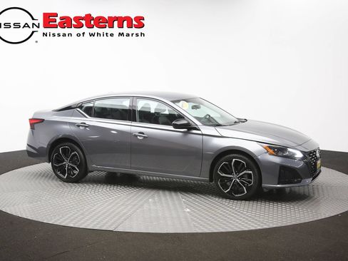 Used 2023 Nissan Altima 2.5 SR AWD/4WD image 46
