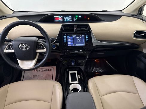 Used 2016 Toyota Prius Four FWD image 27