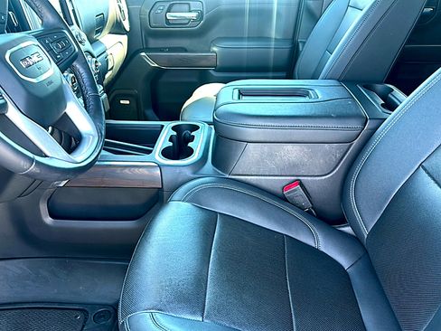 Used 2022 GMC Sierra 1500 SLT image 13