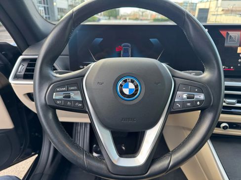 Used 2023 BMW i4 eDrive40 image 29