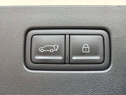 New 2026 Hyundai Ioniq 9 Limited image 19