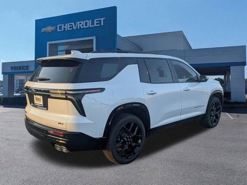 New 2026 Chevrolet Traverse RS w/ LPO, Floor Liner Package FWD image 3