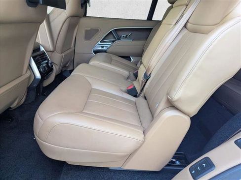 Certified 2023 Land Rover Range Rover Long Wheelbase SE AWD/4WD image 18