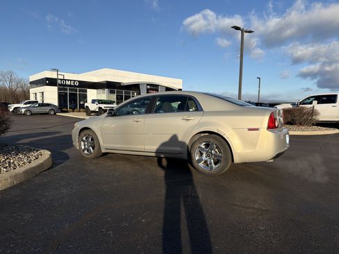 Used 2010 Chevrolet Malibu LT image 8