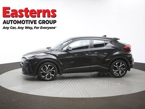 Used 2020 Toyota C-HR XLE FWD image 57