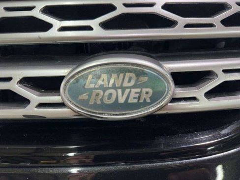 Used 2017 Land Rover Discovery HSE AWD/4WD image 12