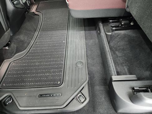 Used 2025 RAM 1500 Limited AWD/4WD image 41
