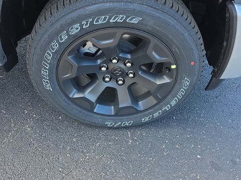 New 2026 RAM 1500 4x4 Crew Cab image 12