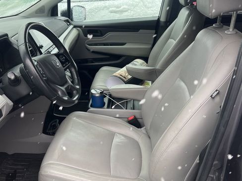 Used 2019 Honda Odyssey Touring image 4