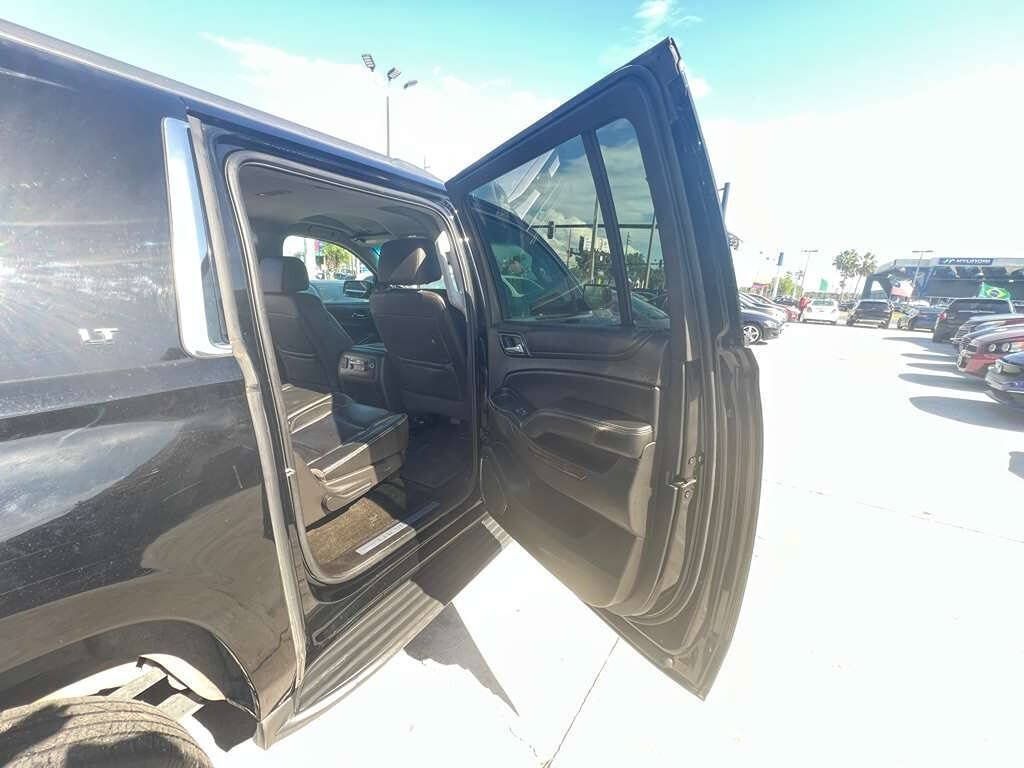 Used 2016 Chevrolet Suburban LT RWD image 10