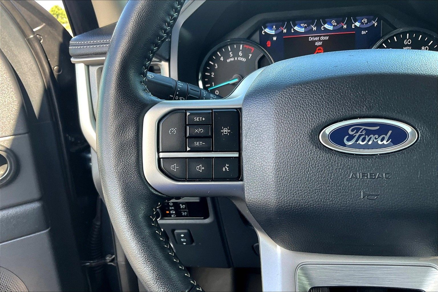 Used 2024 Ford Expedition XLT RWD image 22