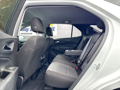 Used 2024 Chevrolet Equinox LT FWD image 9
