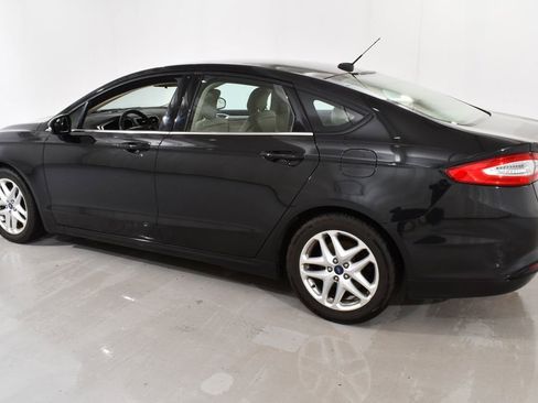 Used 2013 Ford Fusion SE FWD image 15
