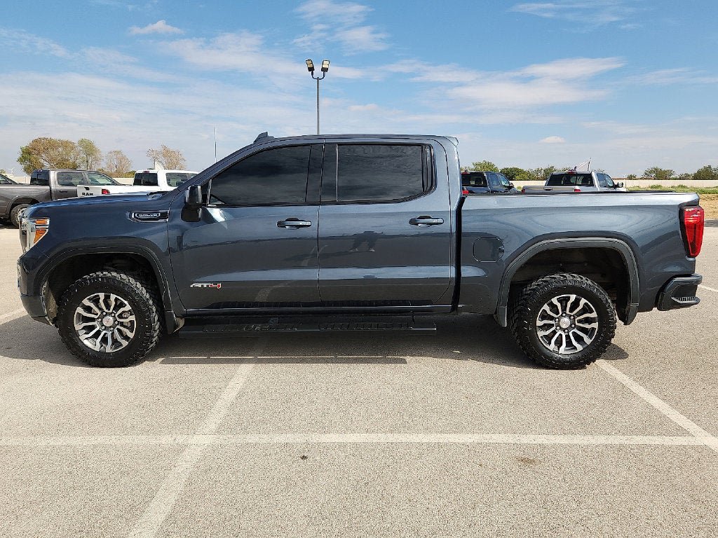 Used 2021 GMC Sierra 1500 AT4 w/ AT4 Preferred Package AWD/4WD image 2