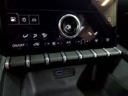 Used 2025 GMC Terrain Elevation AWD/4WD image 18