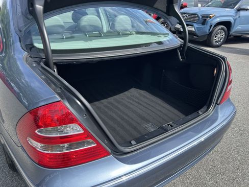 Used 2005 Mercedes-Benz E 320 4MATIC Sedan image 24