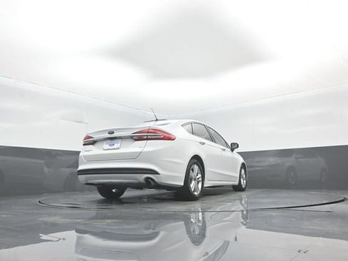 Certified 2018 Ford Fusion SE FWD image 37