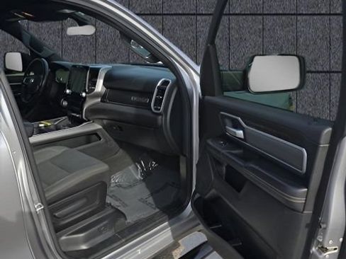 Used 2022 RAM 1500 Big Horn AWD/4WD image 18