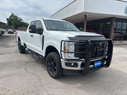 Used 2024 Ford F250 XL w/ FX4 Off-Road Package AWD/4WD image 3