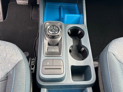 New 2025 Ford Maverick XLT image 18