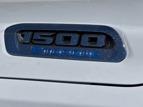 New 2026 RAM 1500 Laramie AWD/4WD image 25