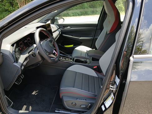 New 2025 Volkswagen GTI SE image 9