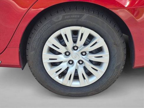 Used 2013 Toyota Camry LE FWD image 14