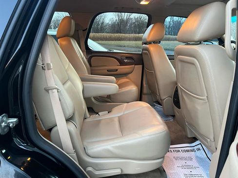 Used 2011 Chevrolet Tahoe LTZ image 32