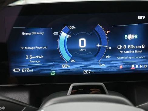 Used 2025 Chevrolet Equinox EV LT w/ Active Safety Package 3 FWD image 9