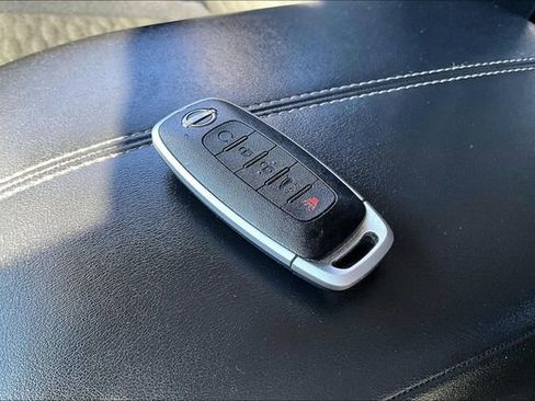 Certified 2025 Nissan Pathfinder SV w/ Black Appearance Package image 32