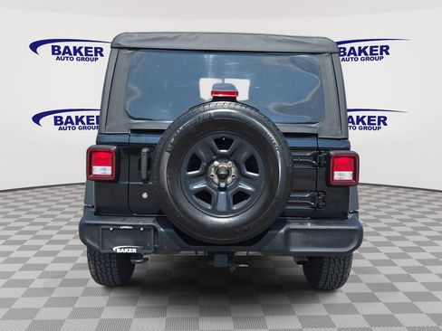 Used 2022 Jeep Wrangler Sport AWD/4WD image 4