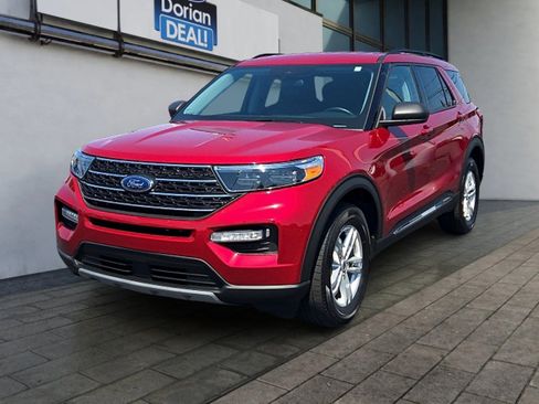 Certified 2023 Ford Explorer XLT w/ Equipment Group 202A AWD/4WD image 7