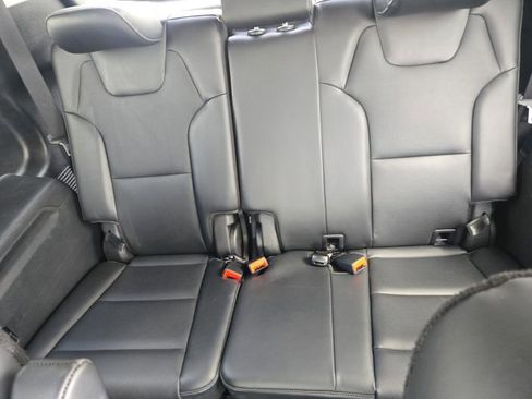 Used 2025 Kia Telluride S FWD image 19