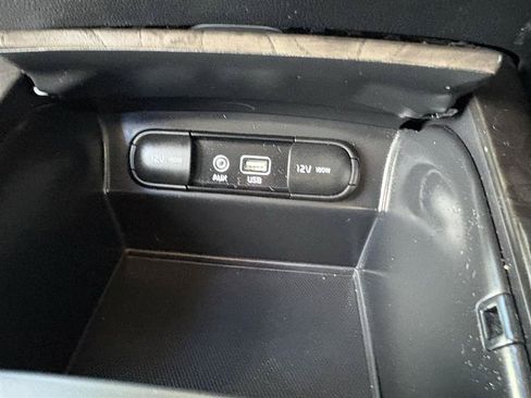 Used 2018 Kia Sorento EX FWD image 19