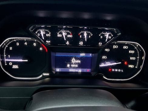 Used 2022 GMC Sierra 2500 AT4 image 24