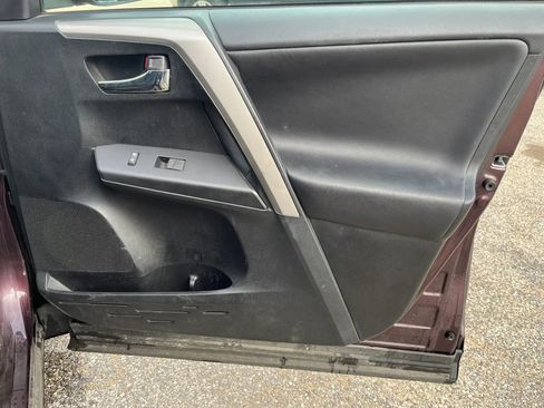 Used 2017 Toyota RAV4 XLE image 19