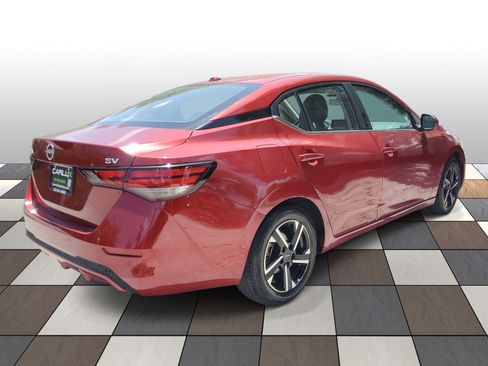 Used 2024 Nissan Sentra SV image 4