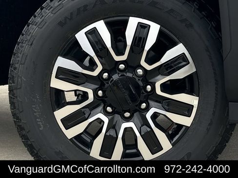 New 2026 GMC Sierra 2500 Denali Ultimate image 11