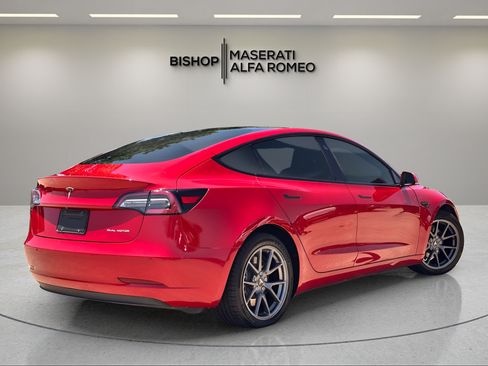 Used 2022 Tesla Model 3 Long Range AWD/4WD image 5