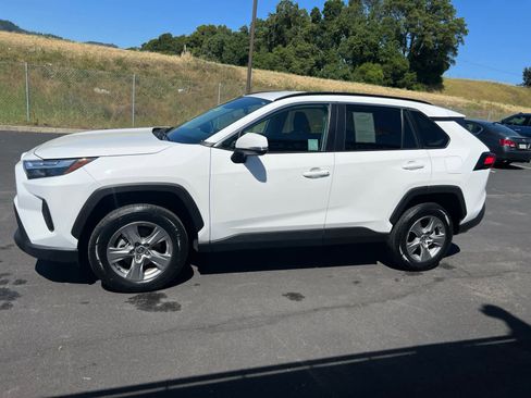 Used 2024 Toyota RAV4 XLE AWD/4WD image 7
