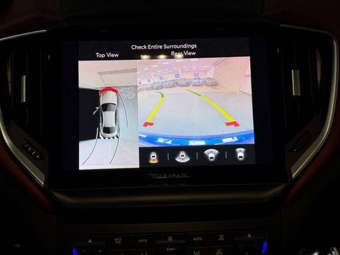 Used 2021 Maserati Ghibli S GranSport image 32