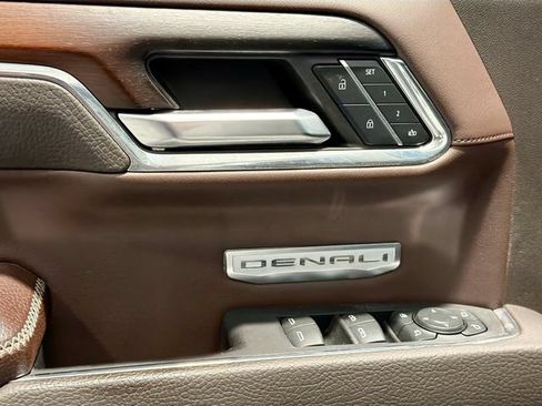 Used 2024 GMC Sierra 1500 Denali AWD/4WD image 16